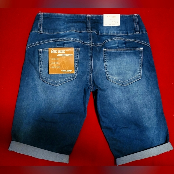 Gogojeans Mid Rise Shorts - Picture 2 of 2